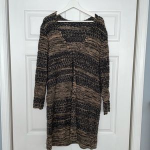 Cable and Gauge knit long sweater cardigan with link enclosure